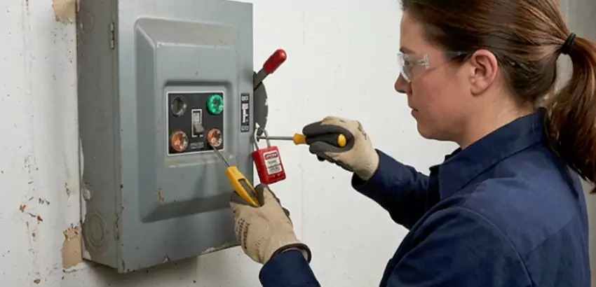 Motion Sensor Light Switch Replacement in Rogers