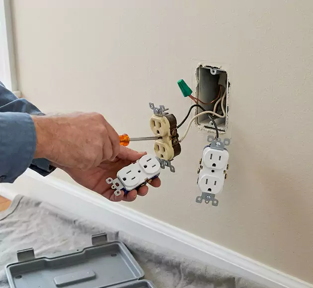 Professional Outlet Replacement: Your Local Swap-Out Team in Rogers, AR
